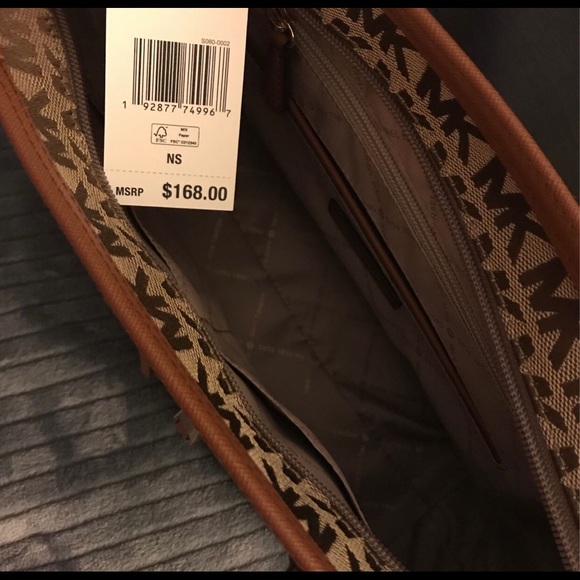 Michael Kors Purse with matching shoes 👟 👛👜❤️ - Picture 5 of 6